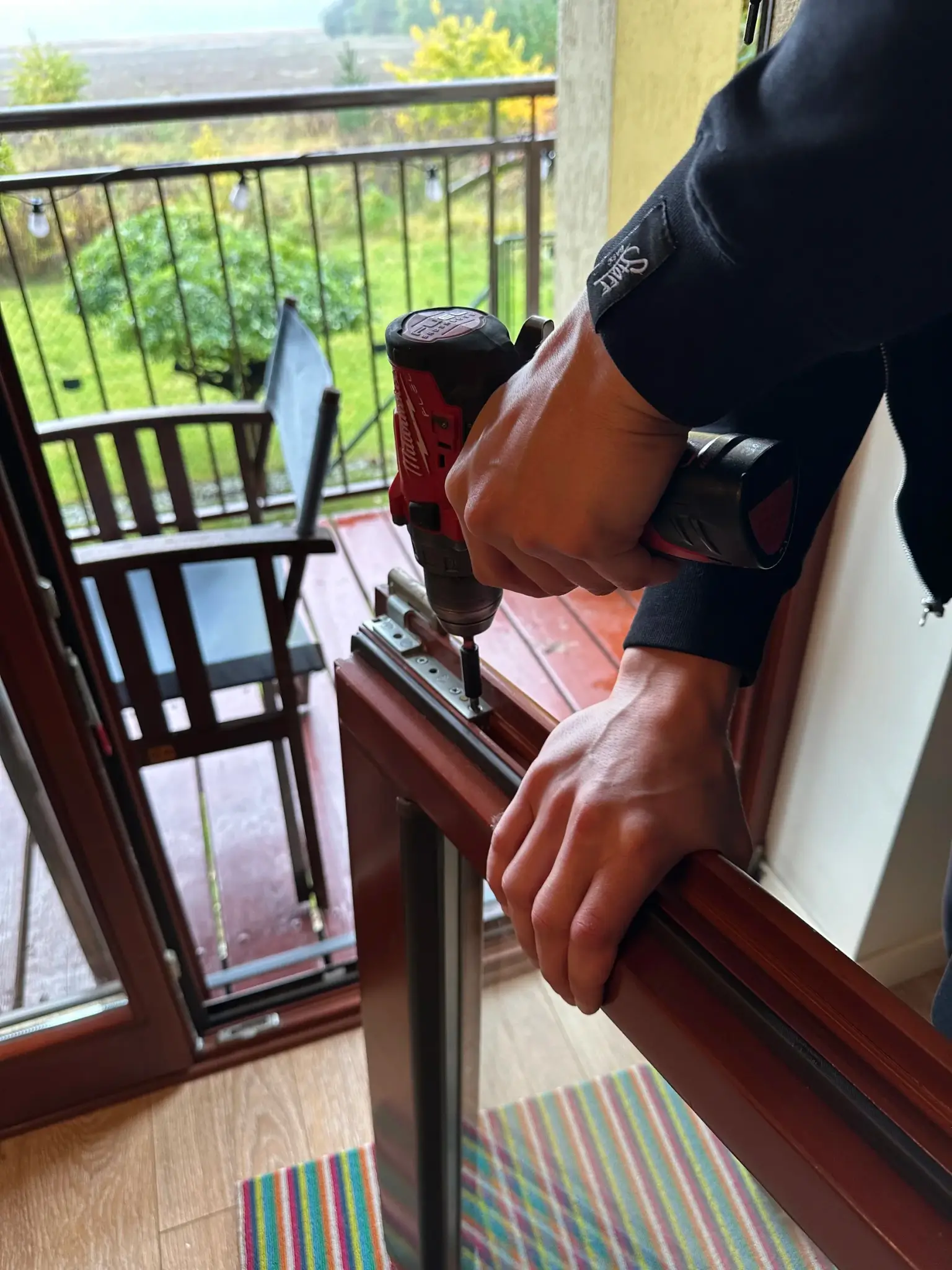 Wymiana okucia w drzwiach plastikowych