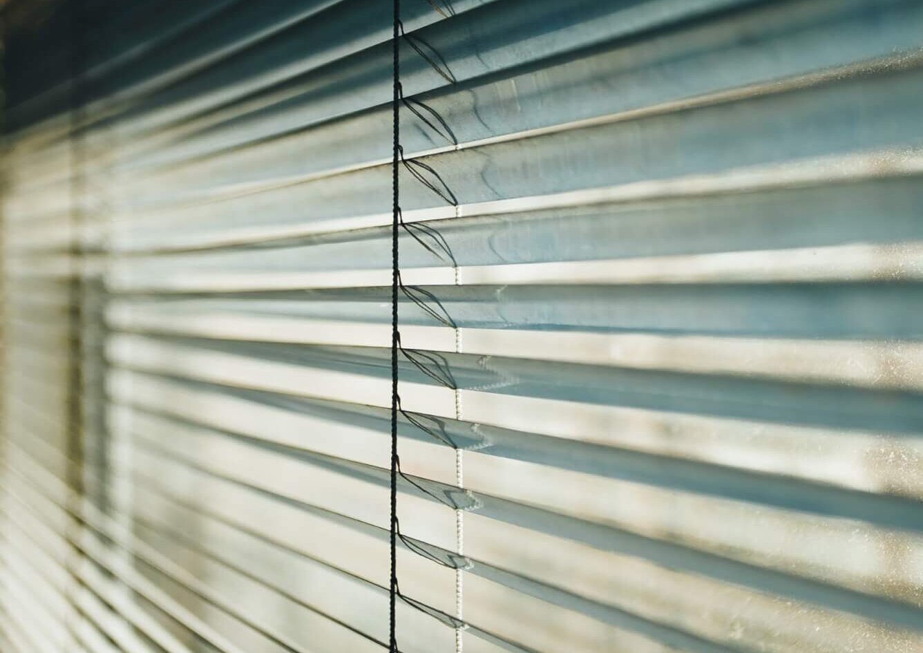 Żaluzje aluminiowe Poznań – Specyfikacja techniczna żaluzji aluminiowych