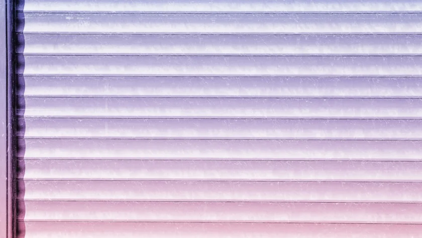 Żaluzje fasadowe z osłoną maskującą