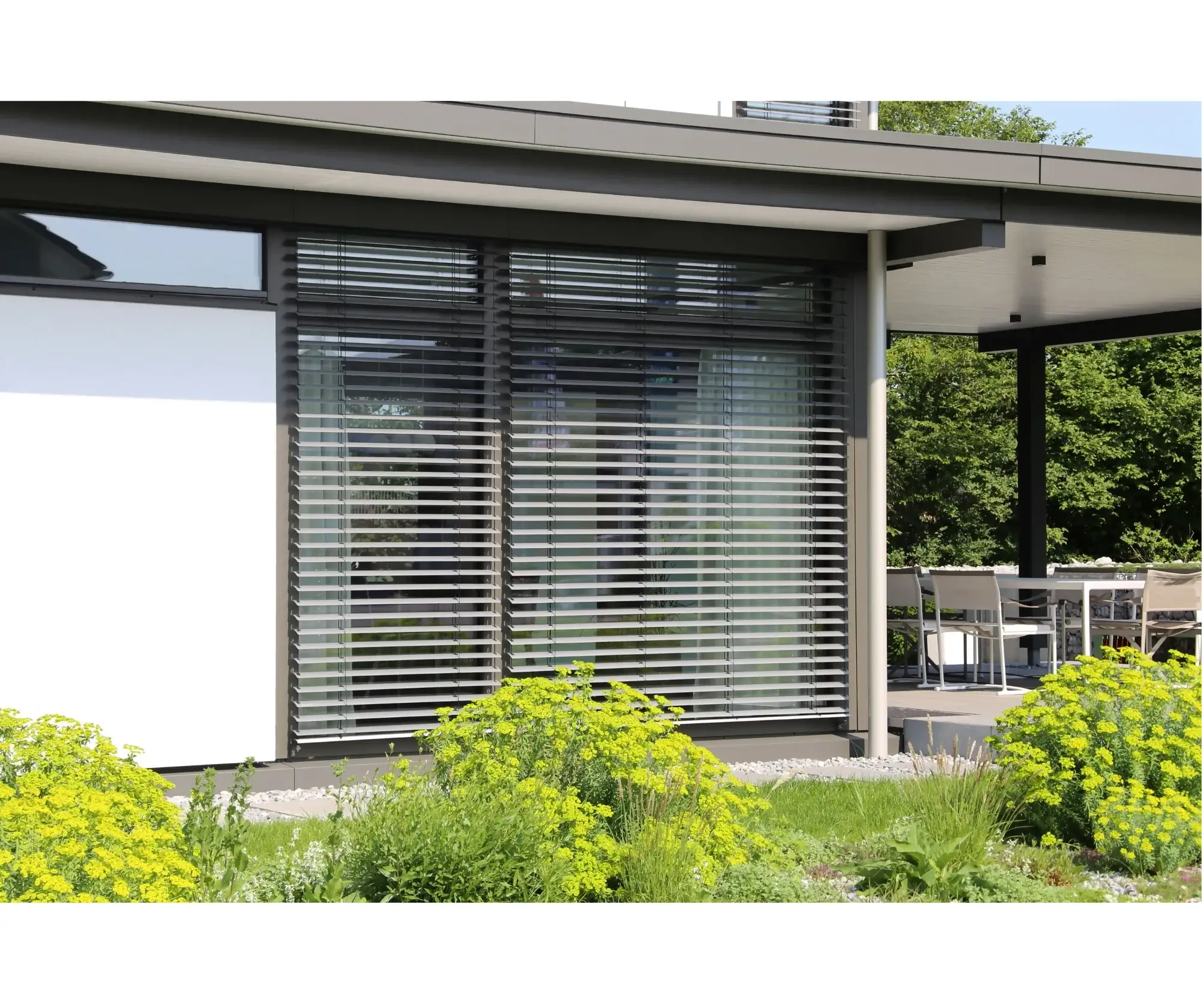 Dlaczego roleta zewnętrzna może hałasować?